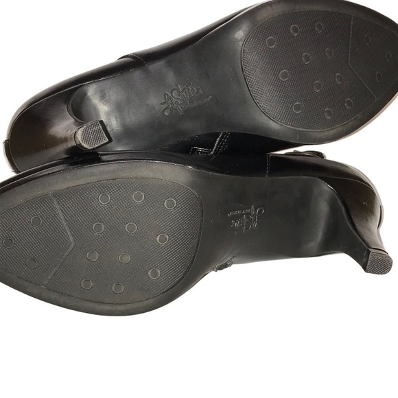 Life stride women's ankle booties black sz 8 soft system leather Slip on Comfort - Picture 11 of 13